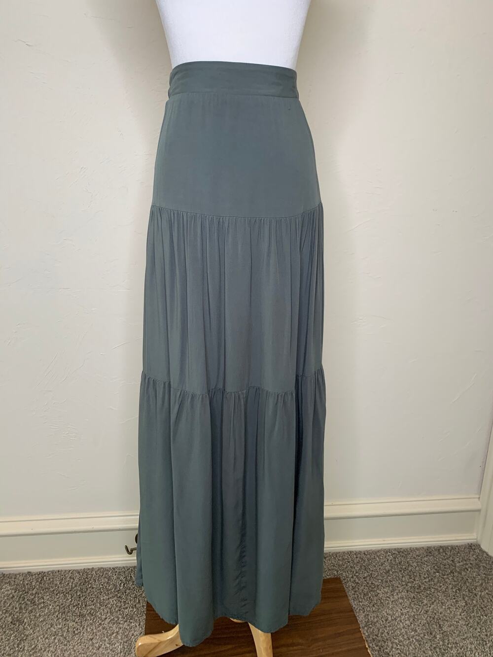 Emery Skirt Gray Green Sz XS Tiered Midi Boho Fairy